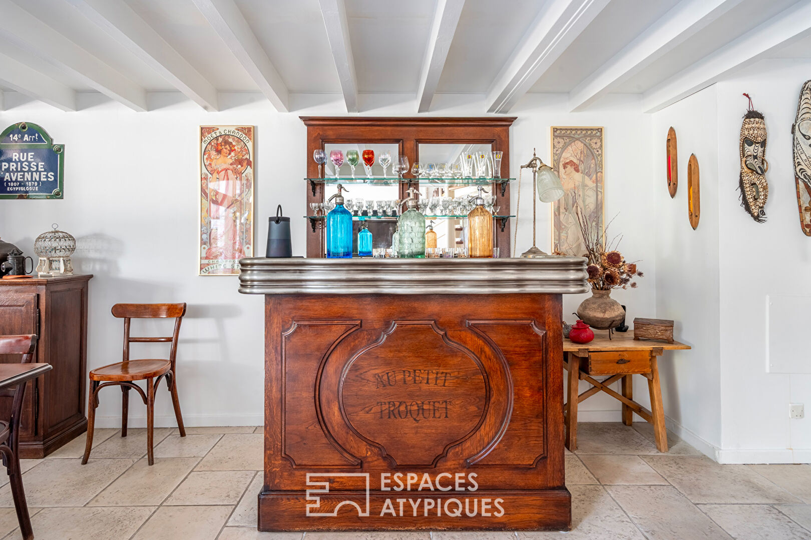 Triplex with shared terrace in a former coaching inn