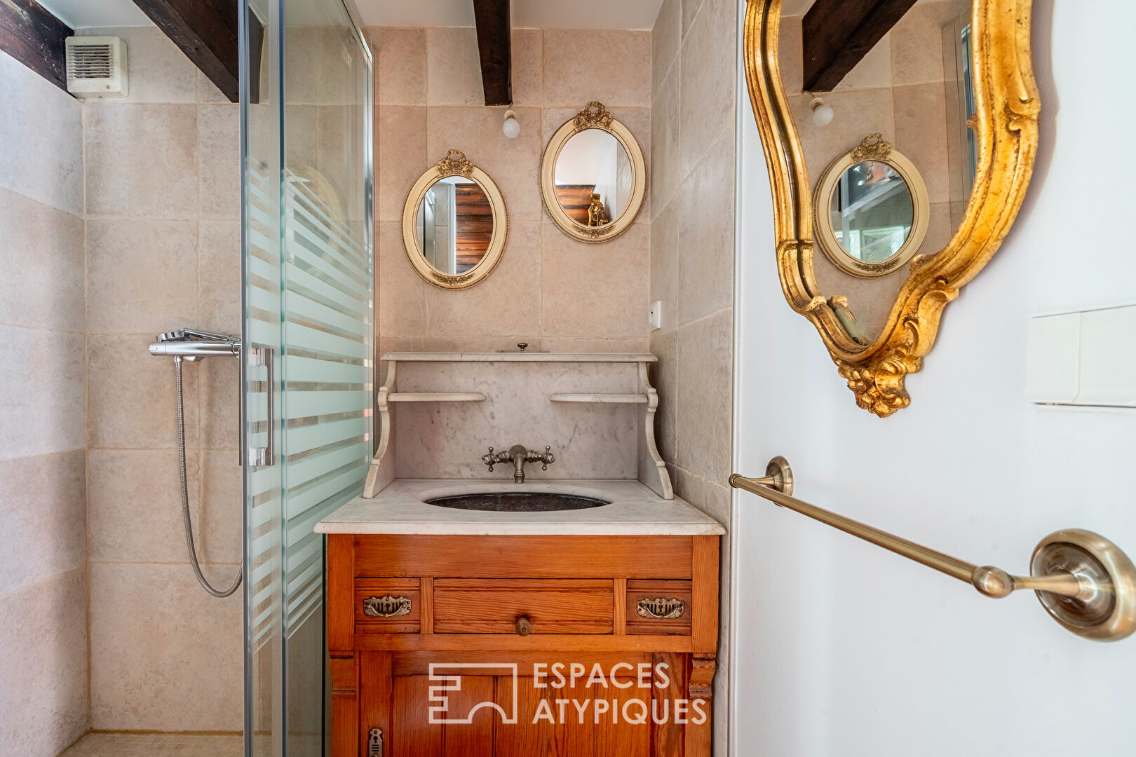 Triplex with shared terrace in a former coaching inn