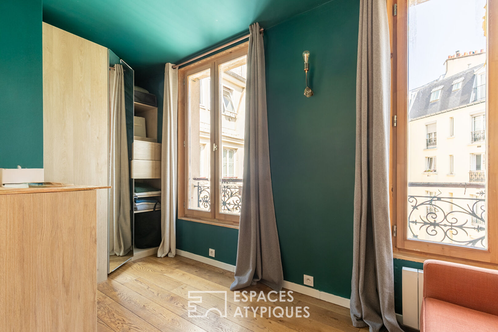 Duplex sous les toits refait par architecte