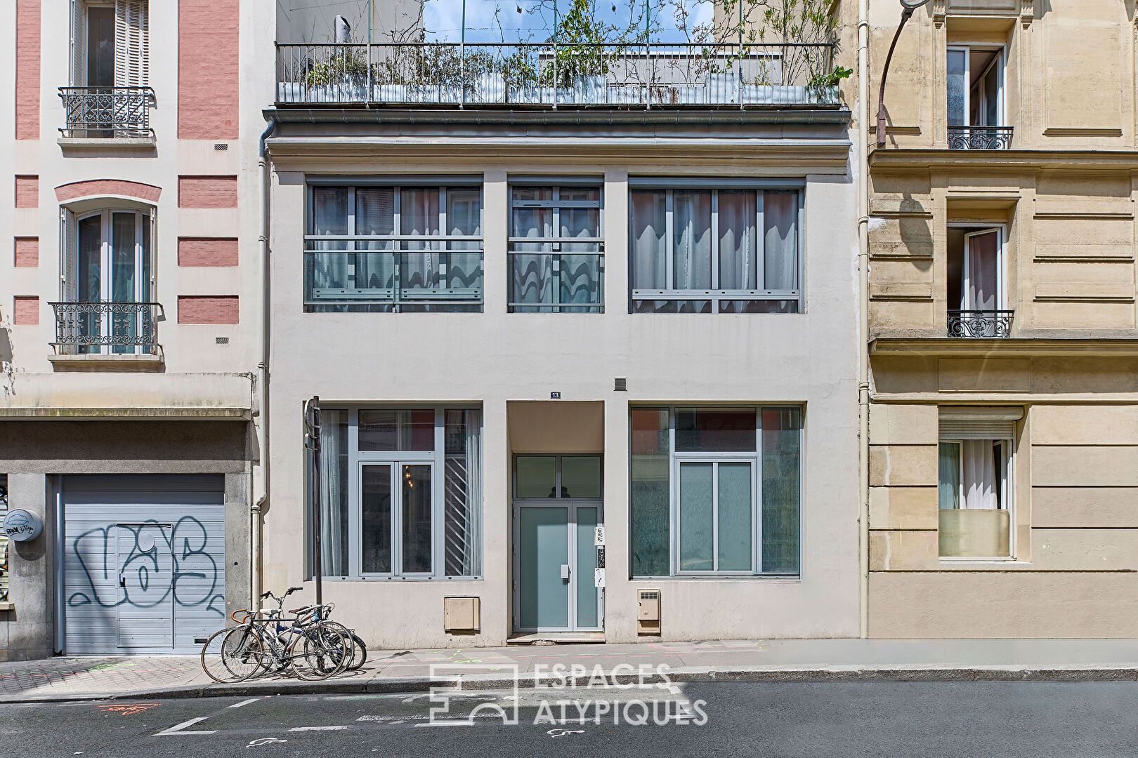 Like a house with a terrace in the heart of the 11th arrondissement