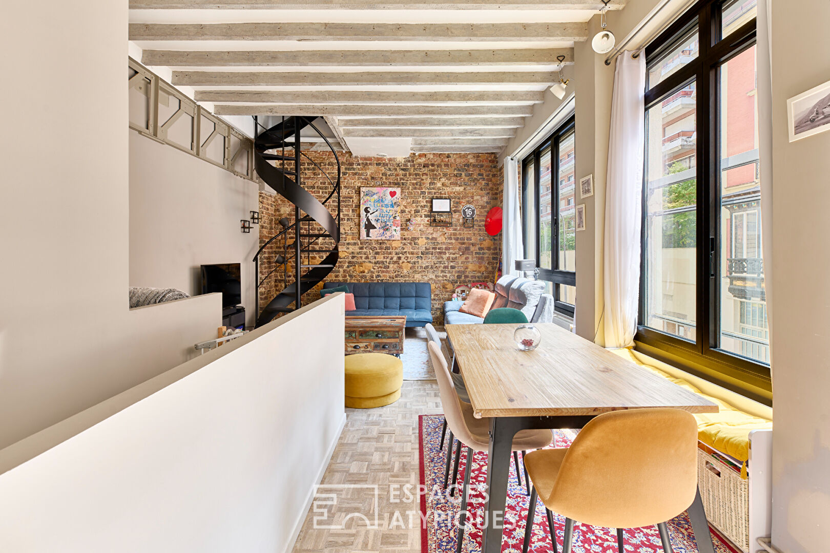 Like a house with a terrace in the heart of the 11th arrondissement