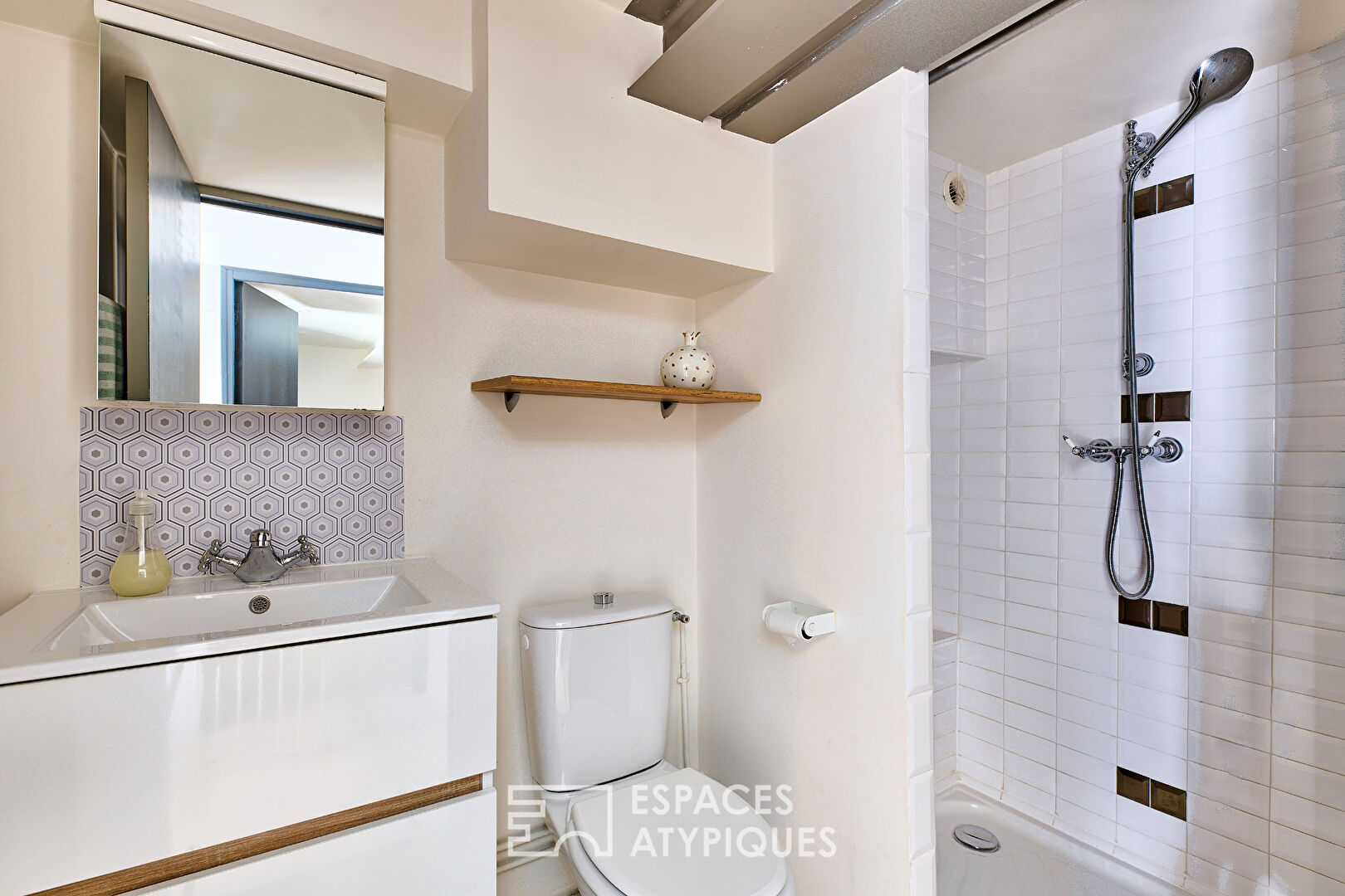 Like a house with a terrace in the heart of the 11th arrondissement