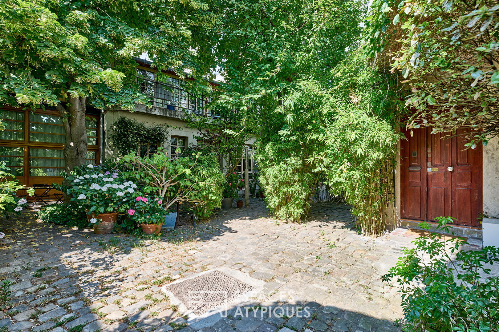 Maison d’architecte avec terrasse au calme d’une impasse