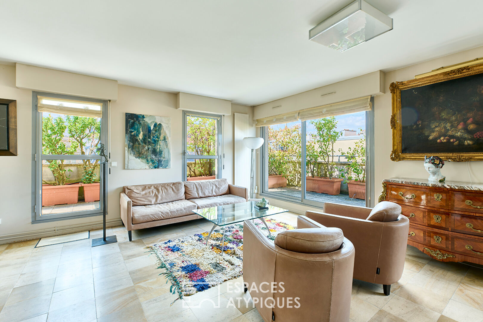 Duplex with elevator and roof terrace in the heart of the historic Marais