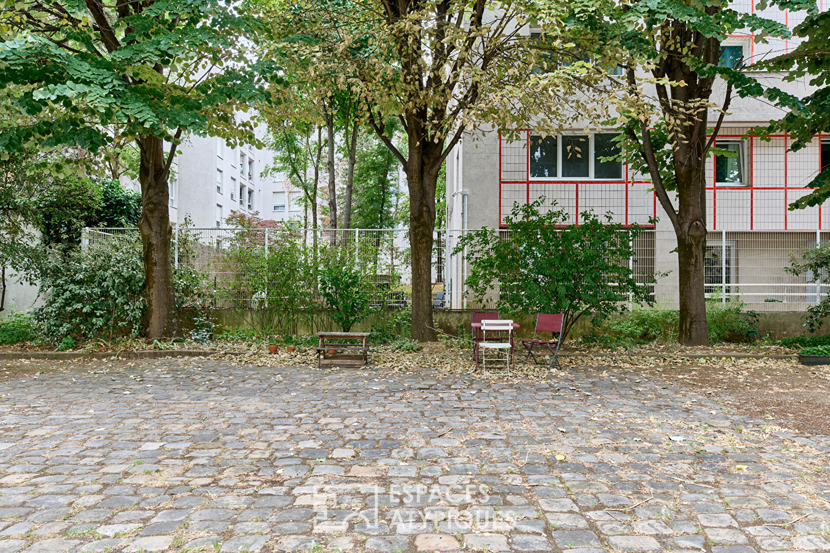 Duplex lumineux et traversant Proche Bercy