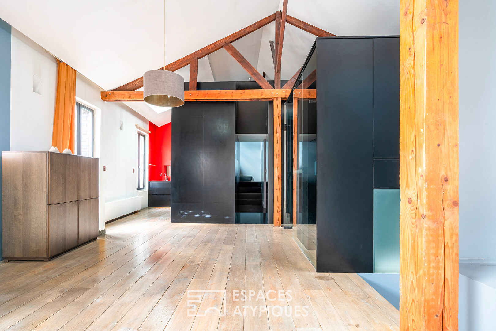 Loft on the top floor with elevator