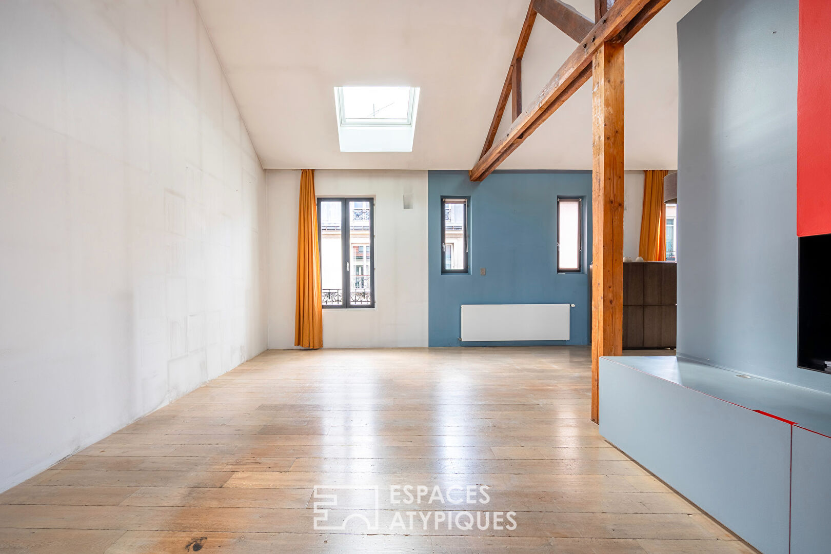 Loft on the top floor with elevator
