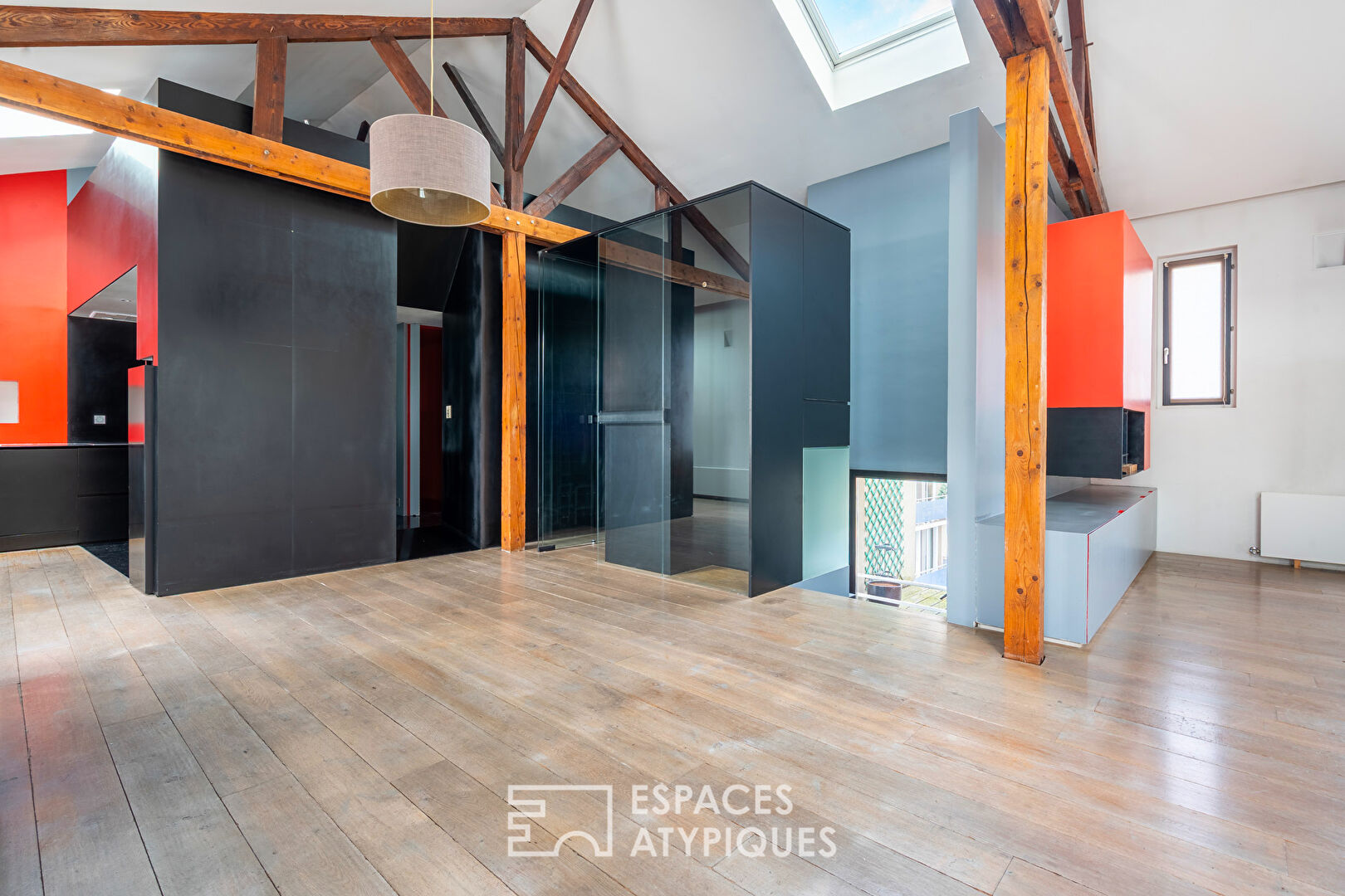 Loft on the top floor with elevator