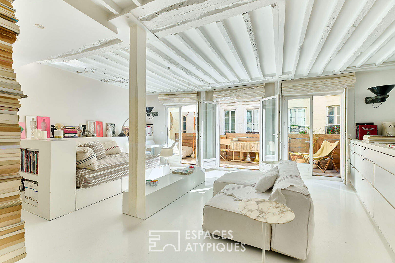 Appartement rénové avec terrasse au coeur du quartier des enfants rouges