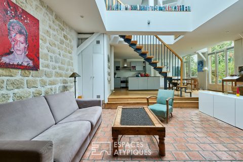 Triplex with exterior in the heart of a green haven of peace