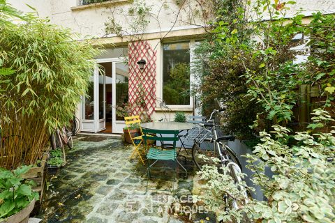 Triplex with exterior in the heart of a green haven of peace