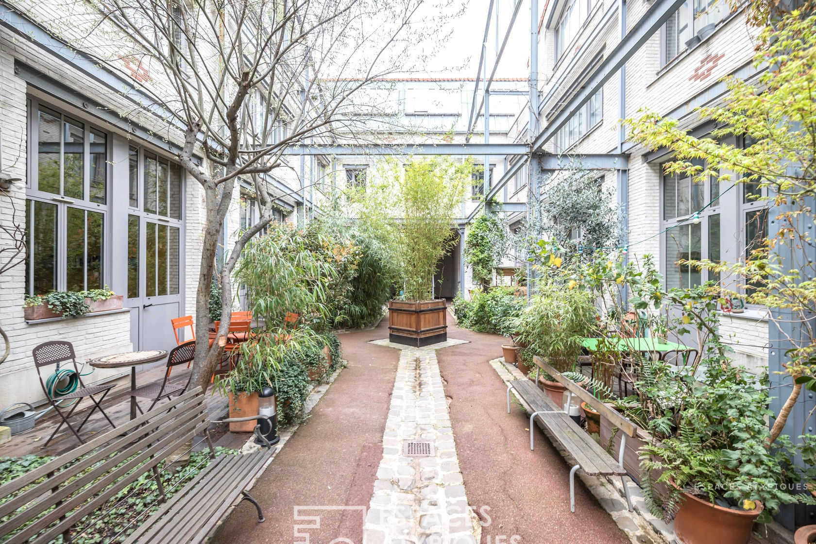 Loft with patio in former factory