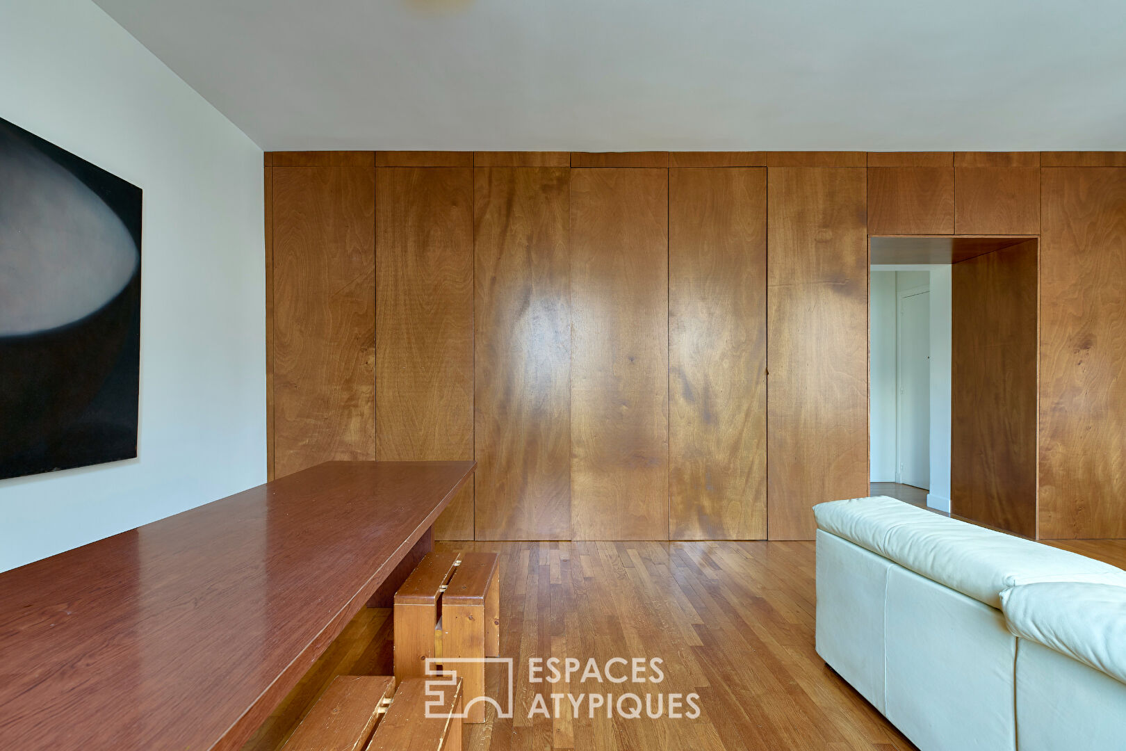 Appartement rénové et vue dégagée sur l&rsquo;église des Blancs Manteaux