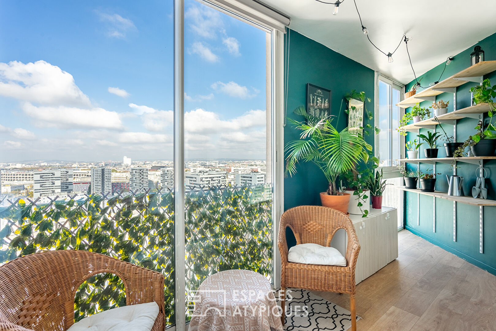 Appartement rénové avec loggia et vue panoramique