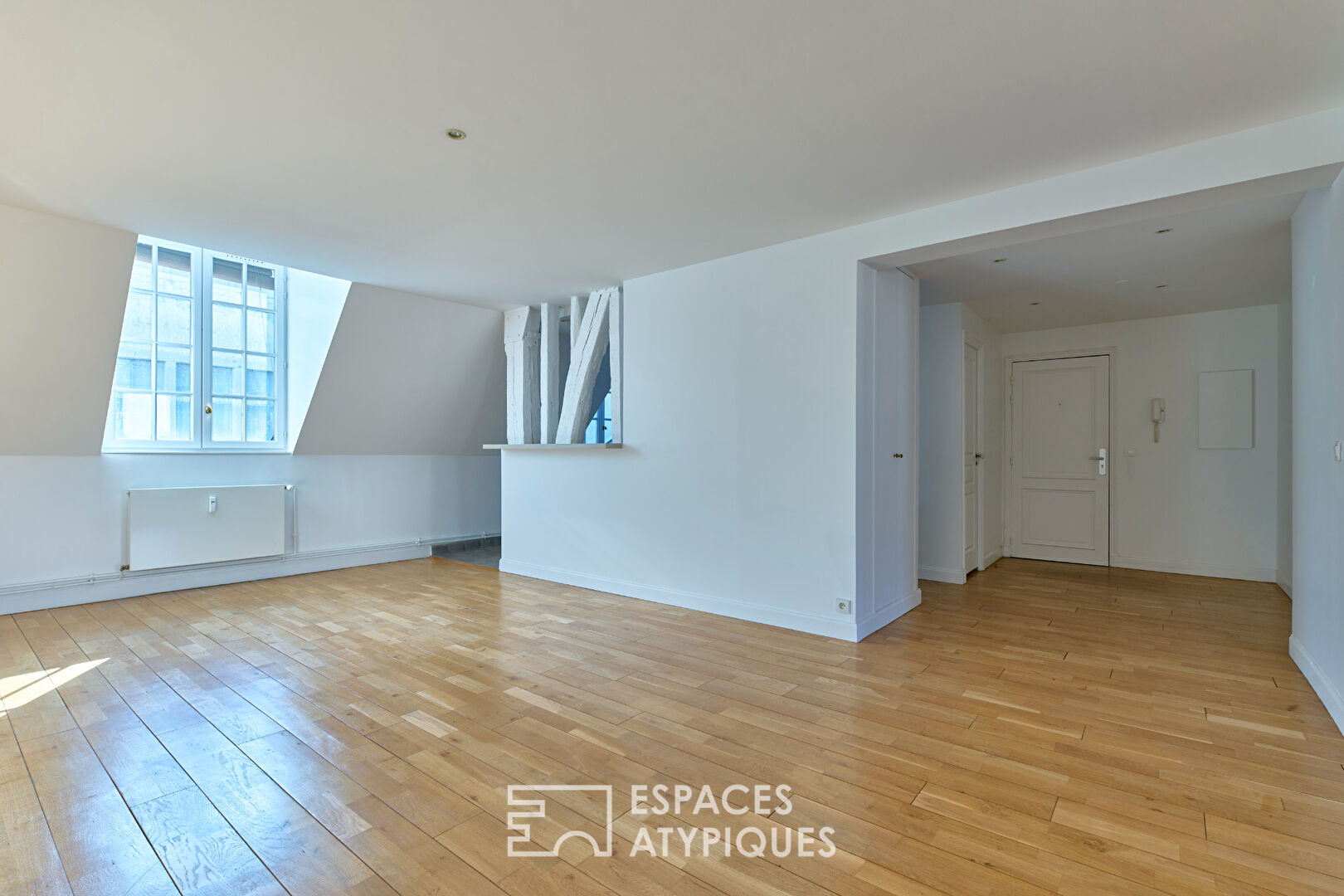 Duplex lumineux avec vue panoramique sur le musée Picasso