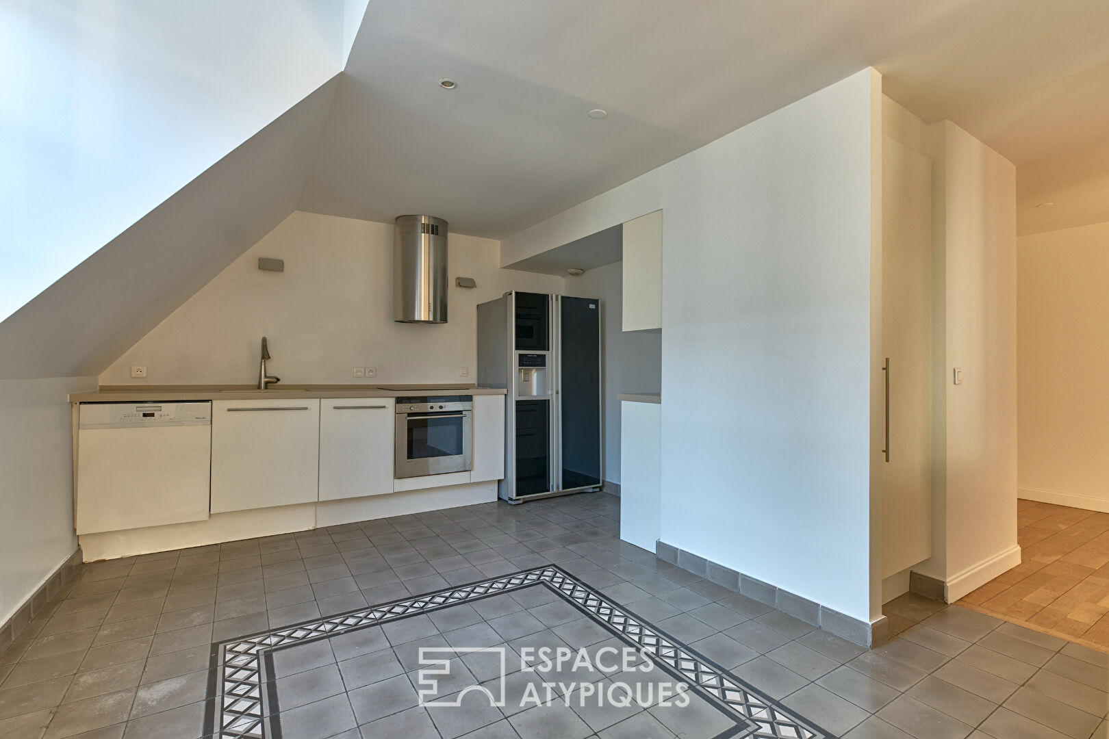 Duplex lumineux avec vue panoramique sur le musée Picasso