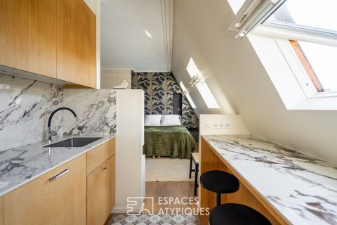 Studio rénové au dernier étage d’un immeuble avec ascenseur au coeur du Marais