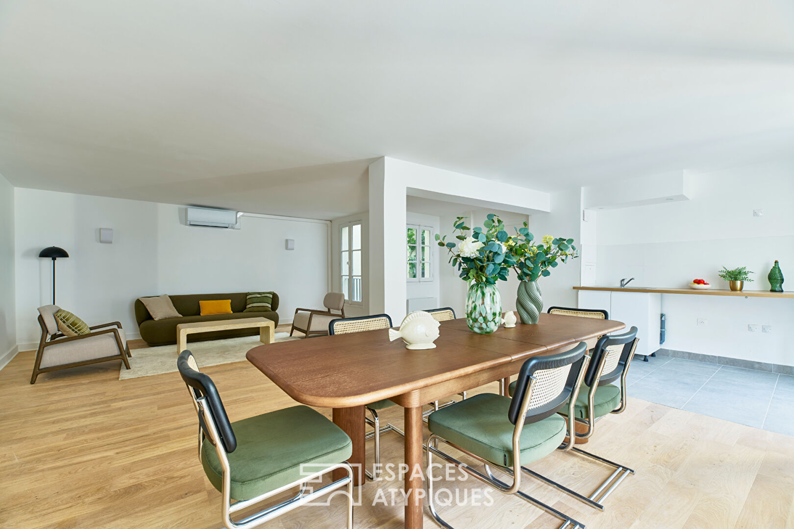 Appartement à l’esprit maison avec vue sur l’Hôtel de Ville et Notre Dame