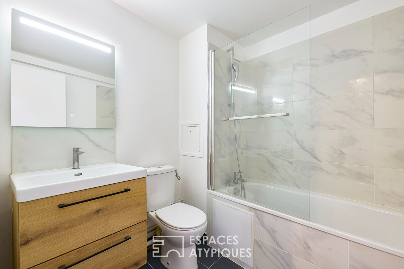 Appartement à l’esprit maison avec vue sur l’Hôtel de Ville et Notre Dame