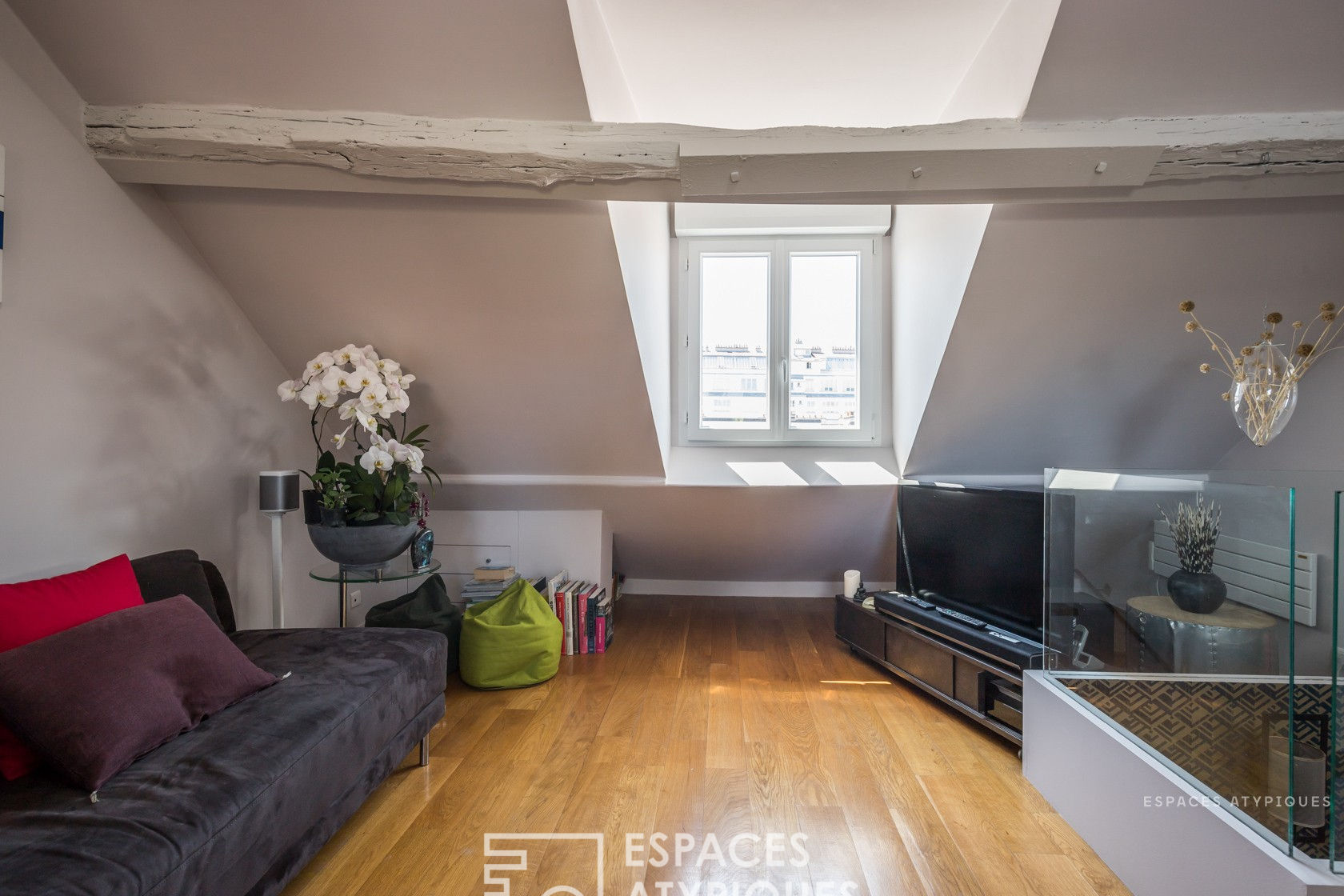 Duplex with terrace near Bastille