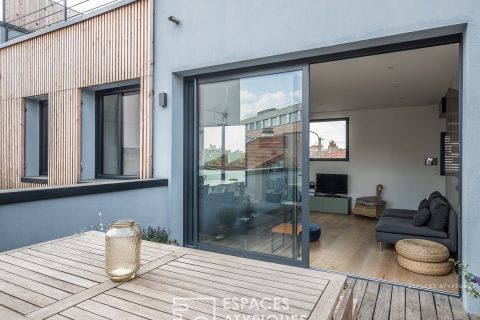 Architecte house with terraces and patio