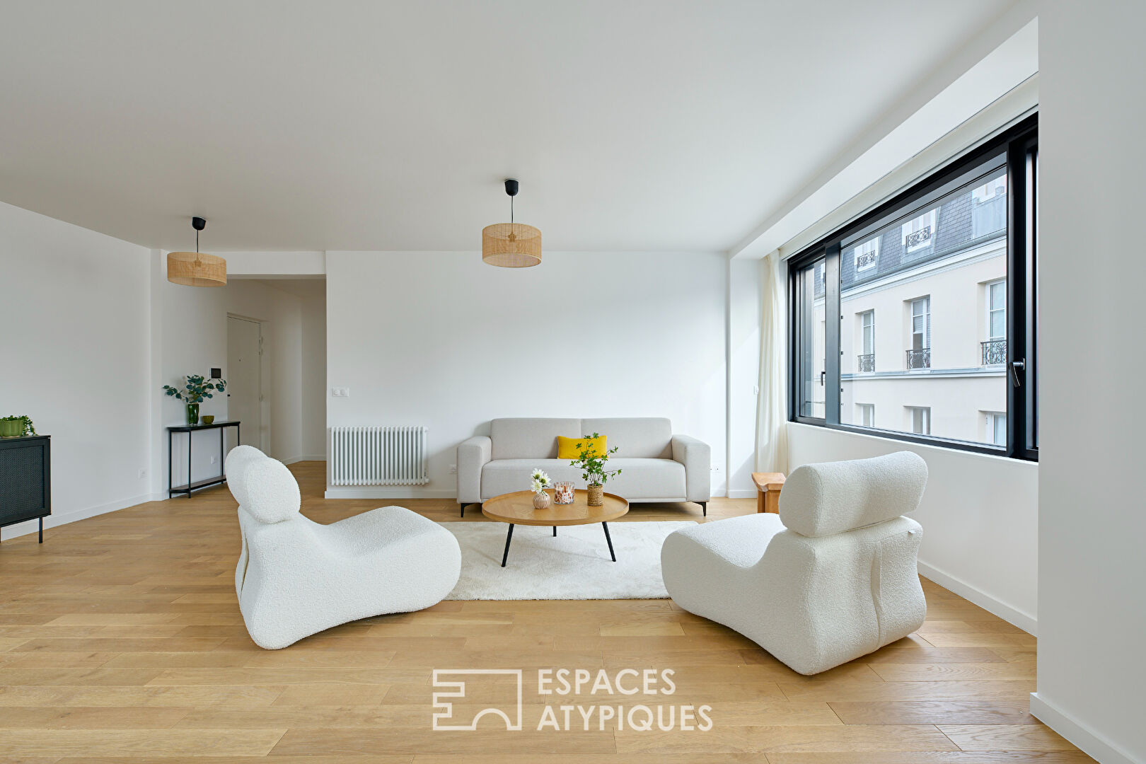 Appartement à l&rsquo;esprit atelier proche de la Place des Vosges