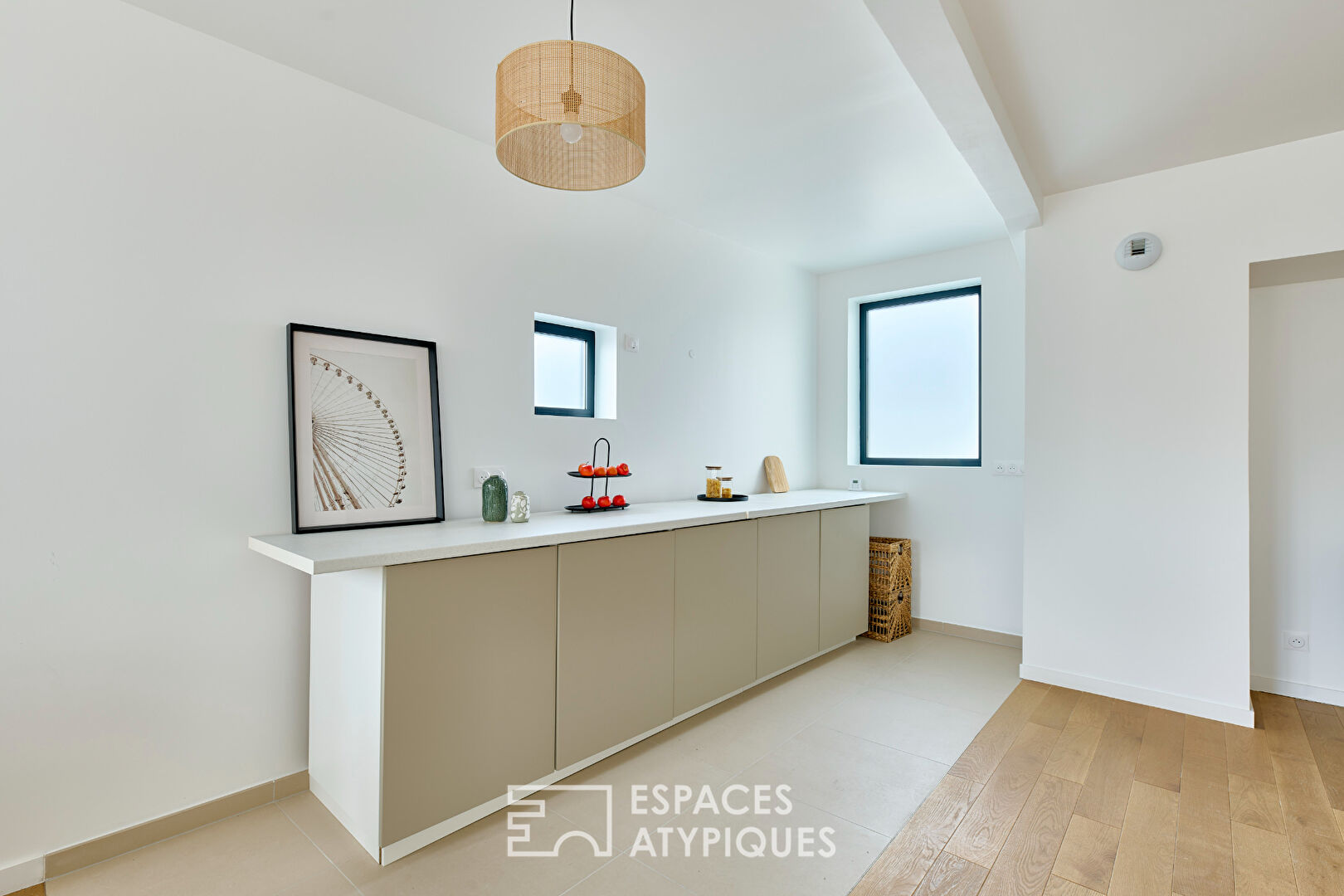 Appartement à l&rsquo;esprit atelier proche de la Place des Vosges