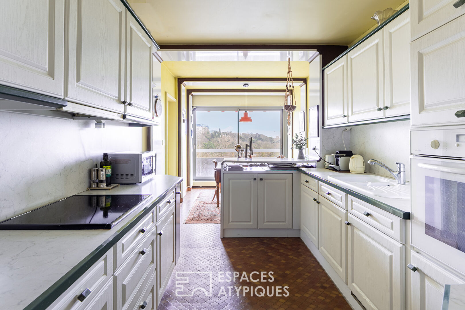 Appartement avec vue panoramique sur les Buttes-Chaumont