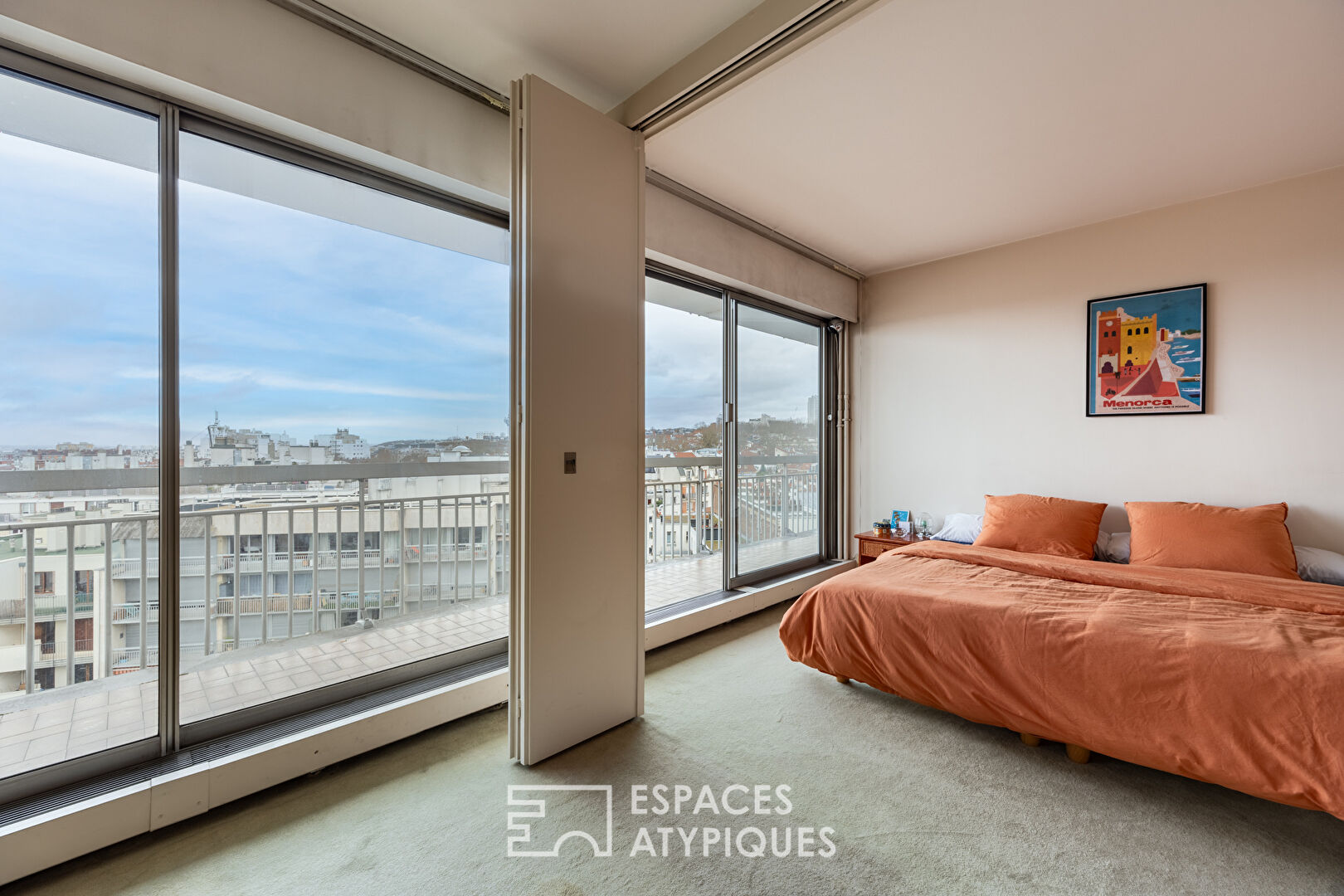 Appartement avec vue panoramique sur les Buttes-Chaumont