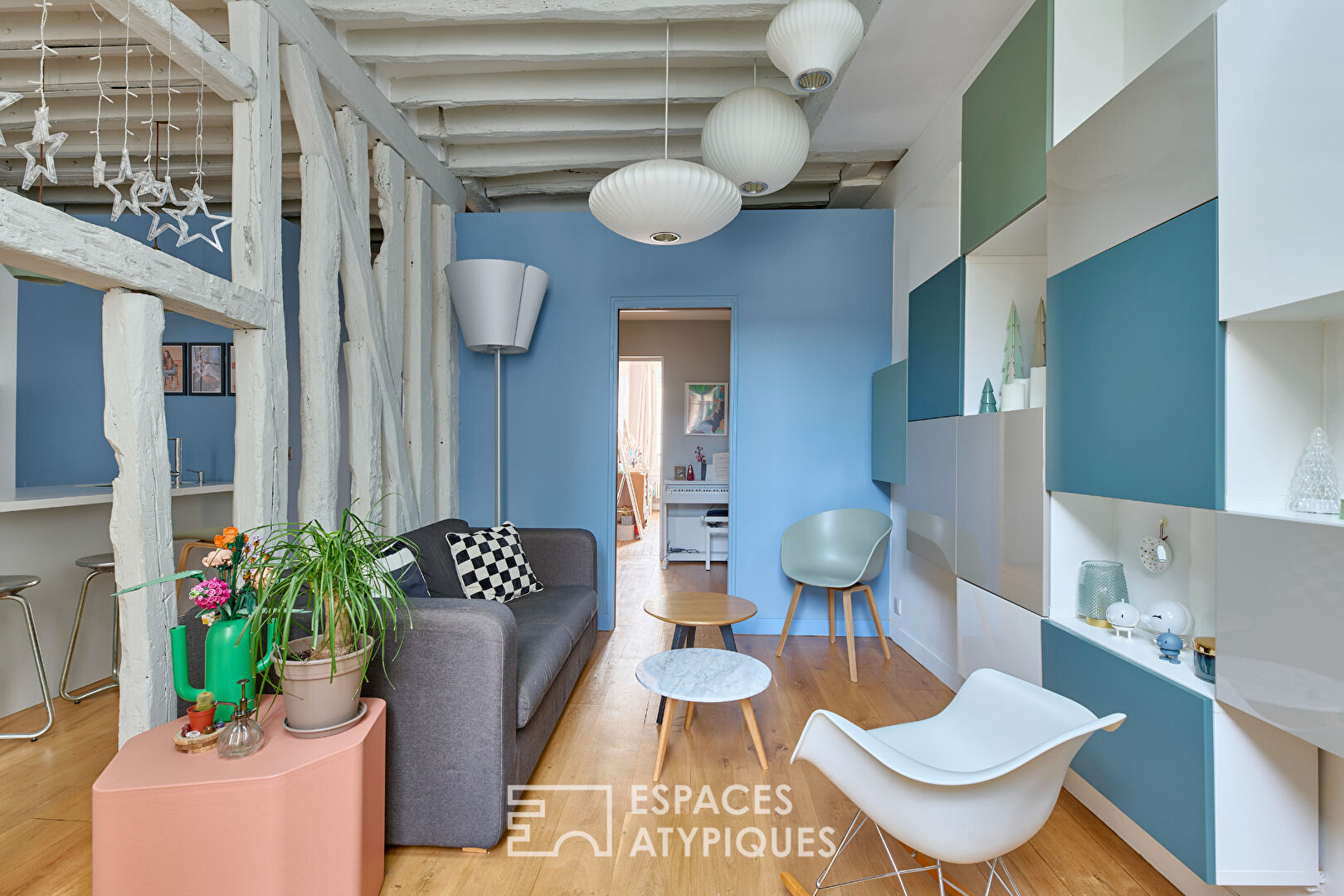 Appartement traversant et rénové au coeur du quartier des Enfants Rouges