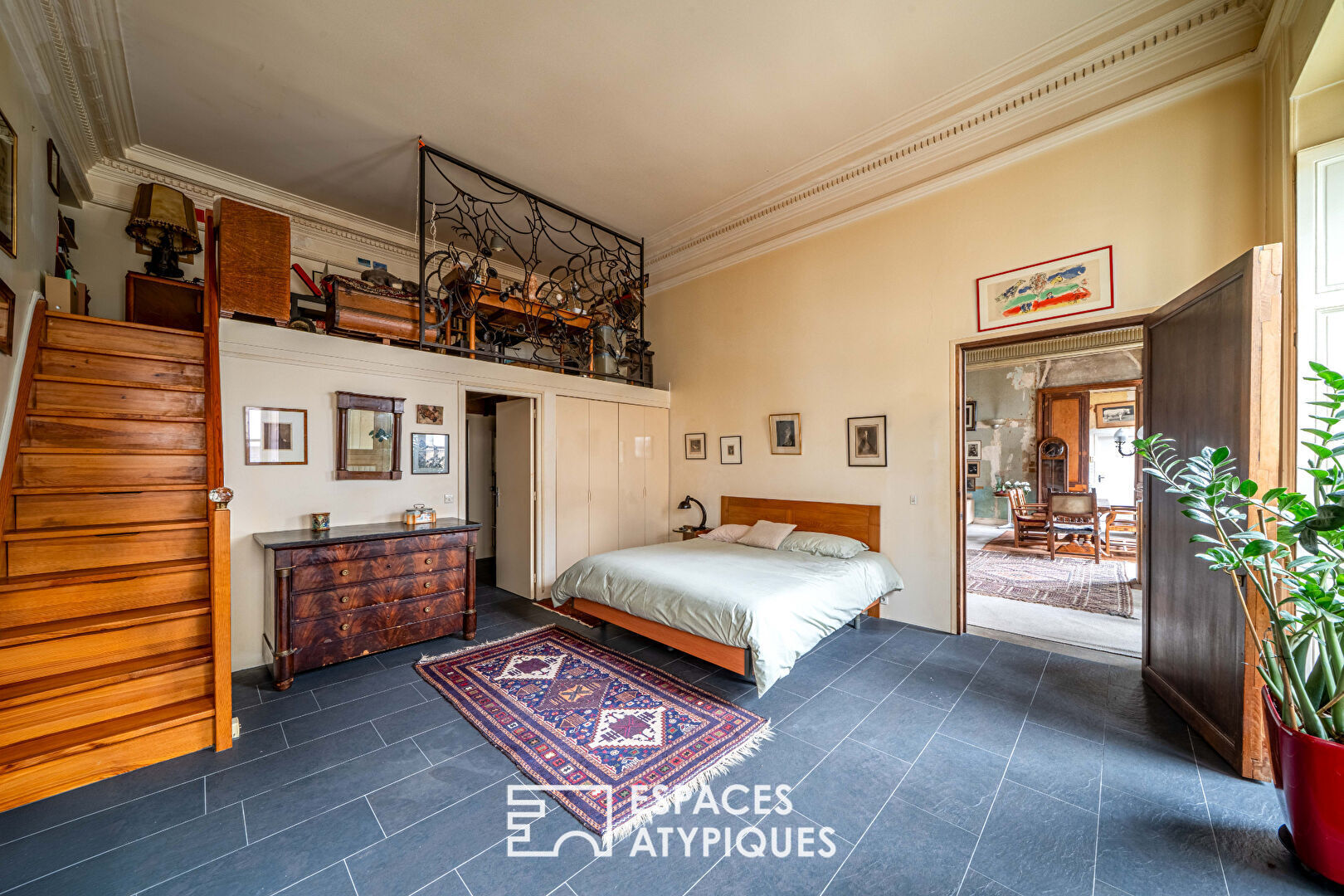 Appartement bourgeois aux volumes exceptionnels à réinventer