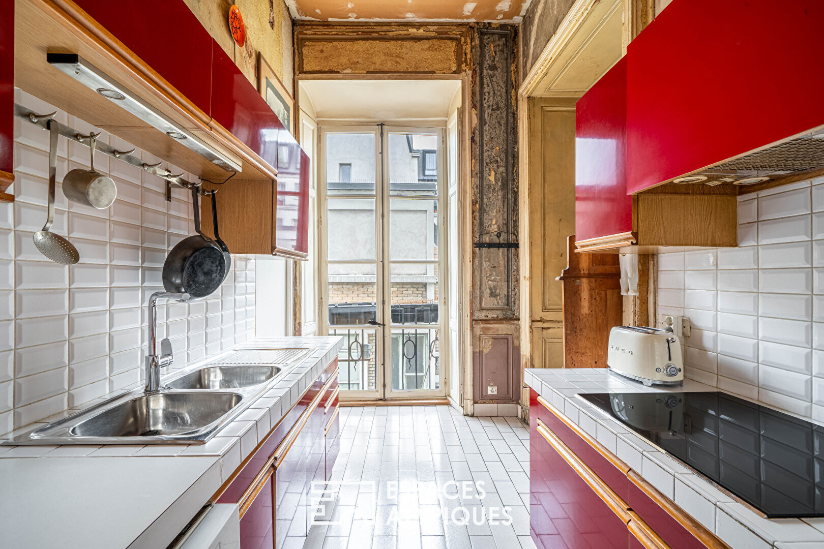 Appartement bourgeois aux volumes exceptionnels à réinventer