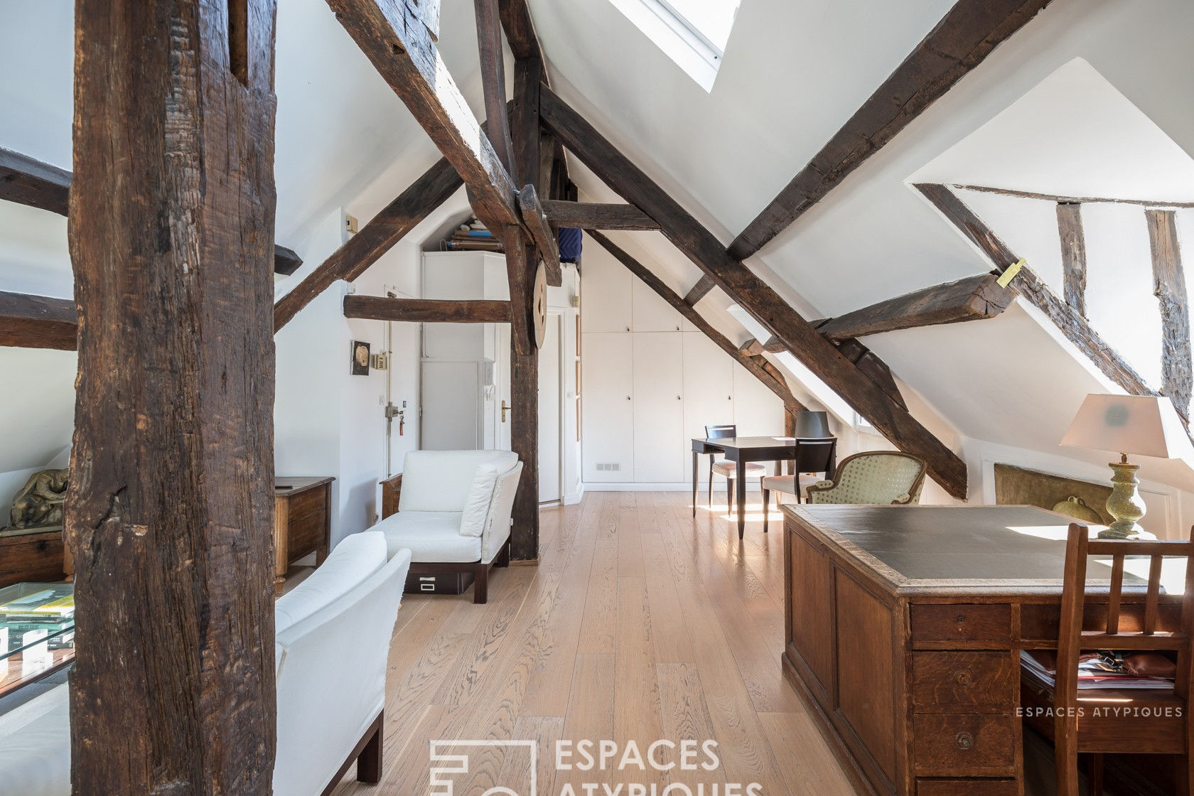 Top floor in le Marais