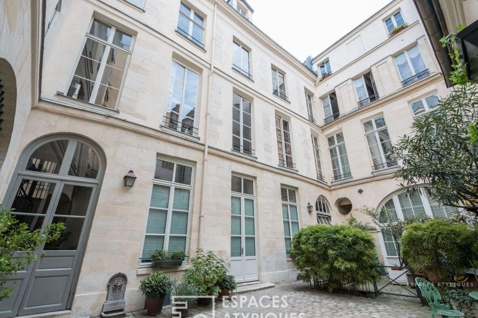 75004 PARIS - Duplex sous les toits d'un hôtel particulier - Réf. 1467EP