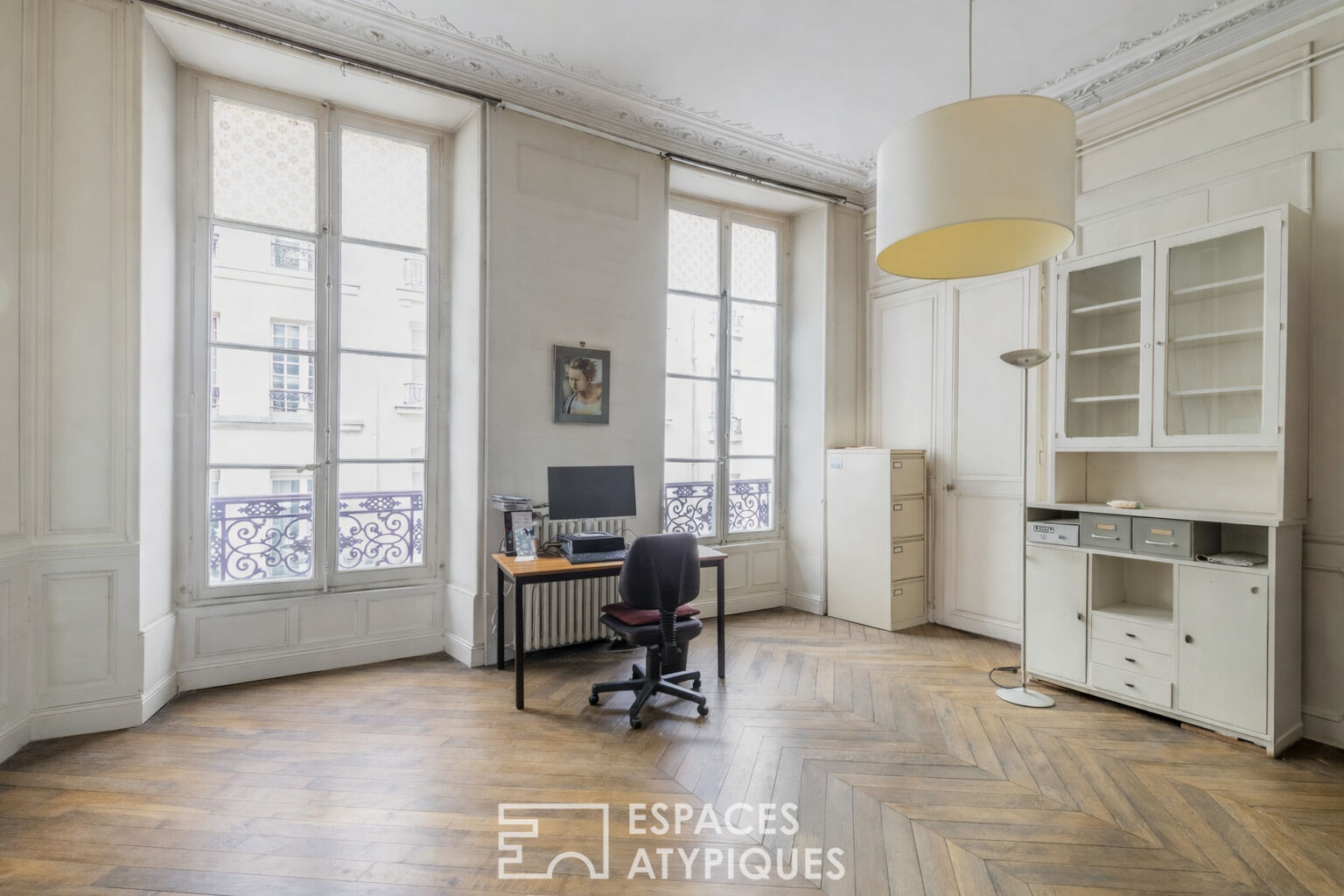 Volumes d&rsquo;exception et charme du XVIIIème à deux pas de l&rsquo;Hôtel de Ville