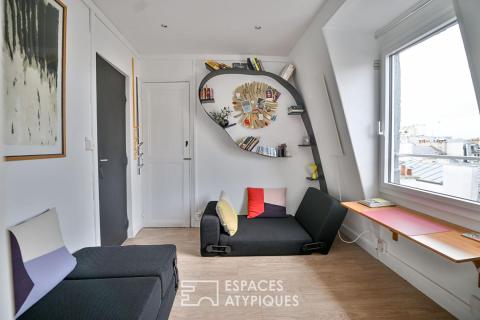 Chambre de service aménagée en studio avec vue sur Tour Eiffel