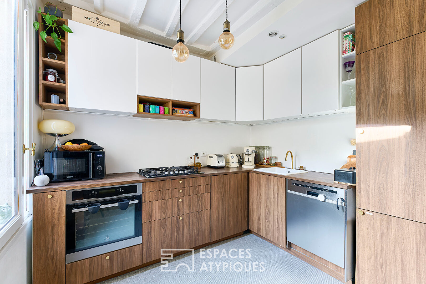 Appartement confidentiel, à deux pas de la Place du Marché Sainte-Catherine