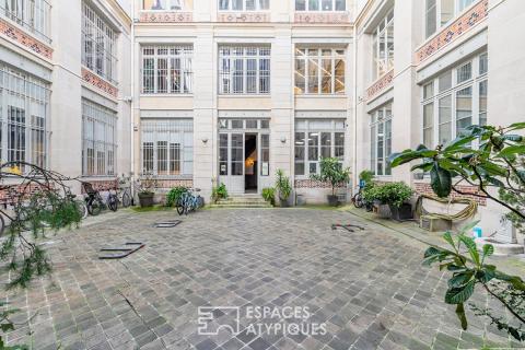 Bureaux au calme sur cour dans un bâtiment au style industriel