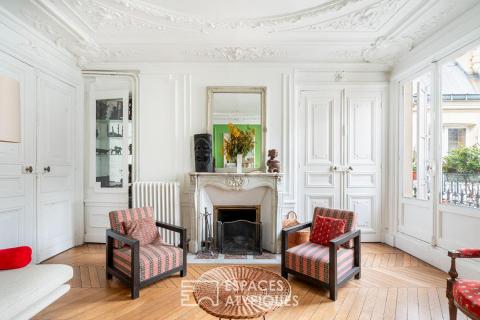 Duplex lumineux avec balcons et vue sur l&rsquo;Église Saint-Vincent de Paul