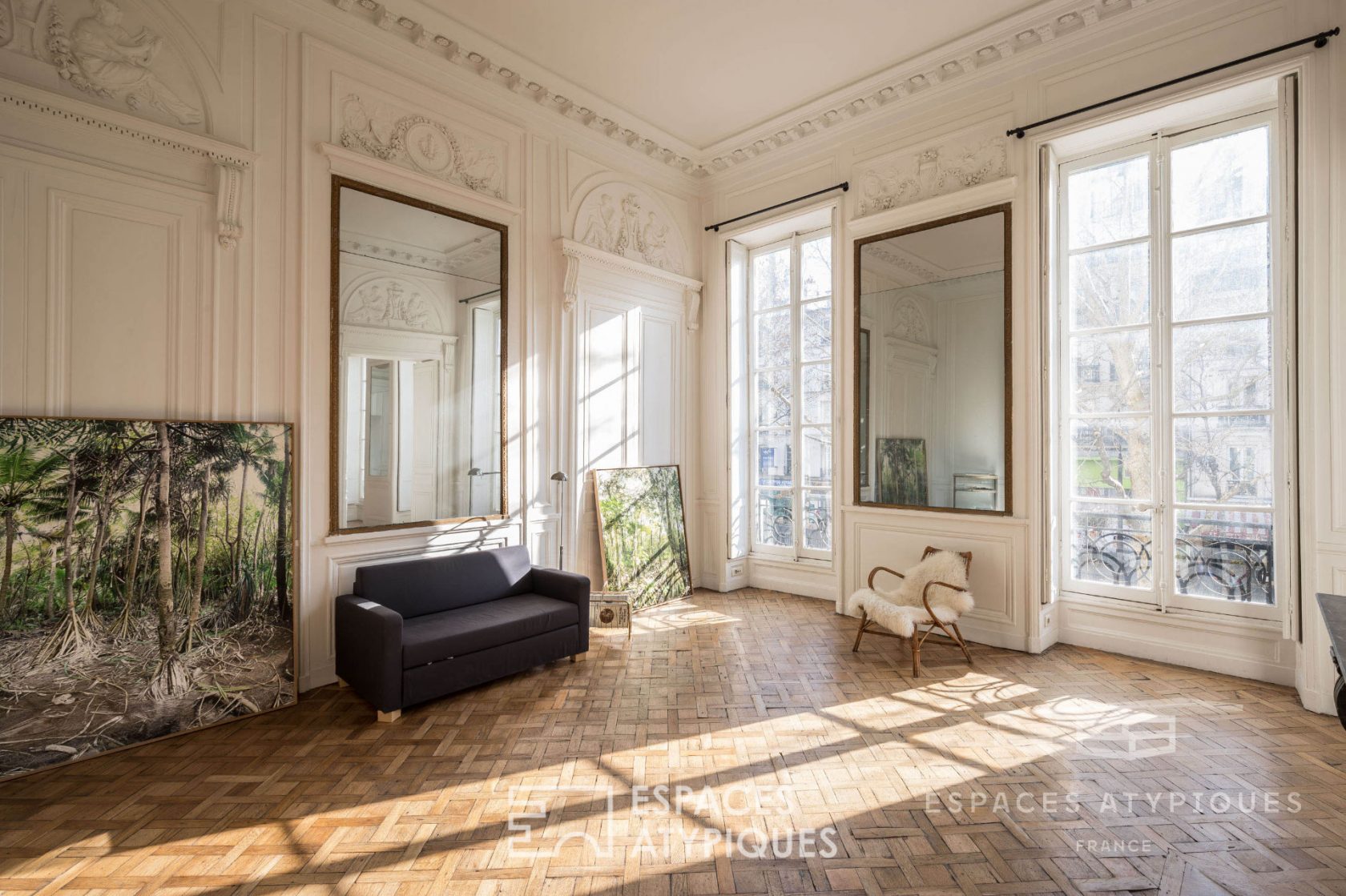 Flat with 18th century decor
