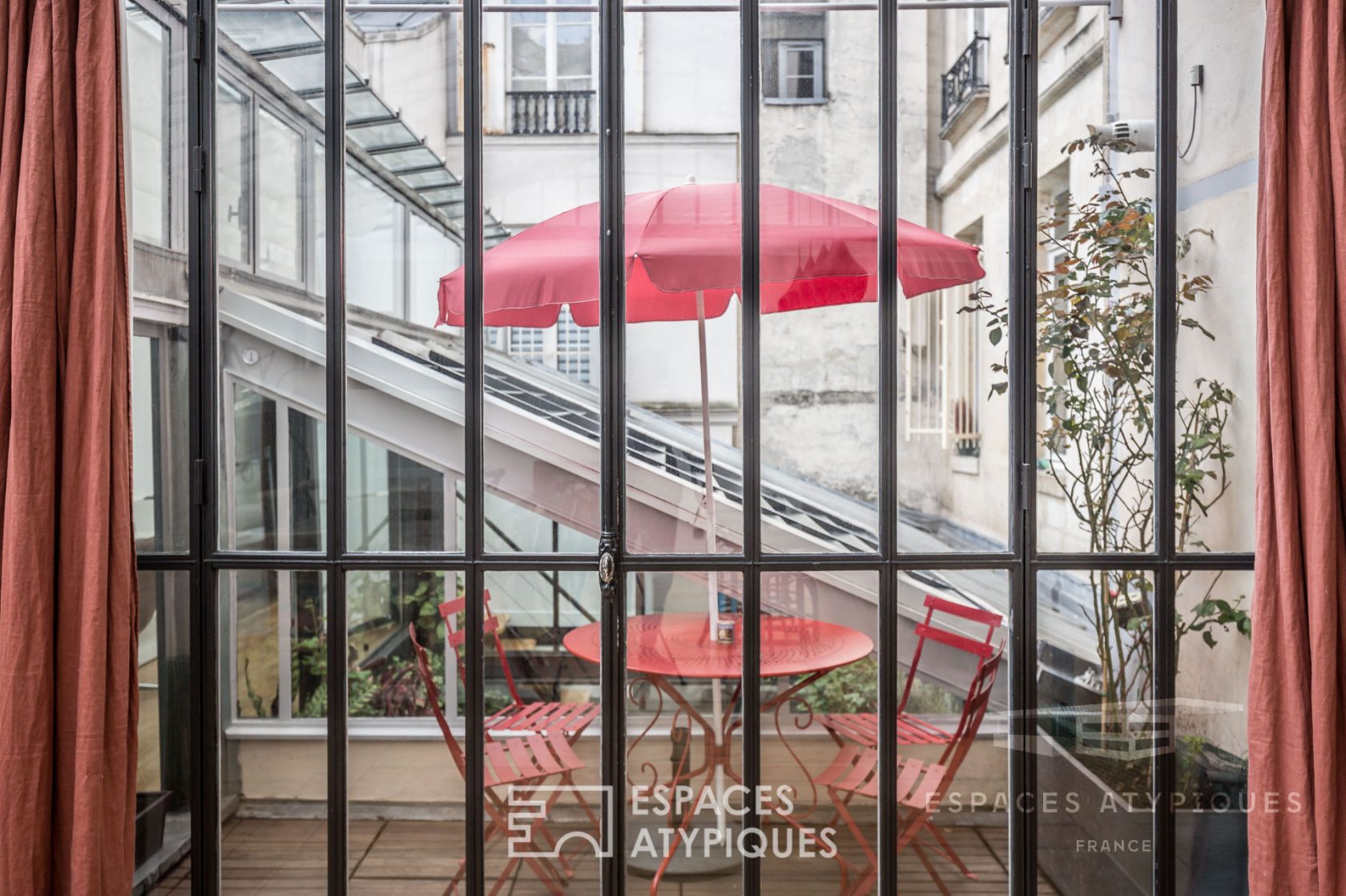 Loft avec patio et terrasse dans une ancienne imprimerie