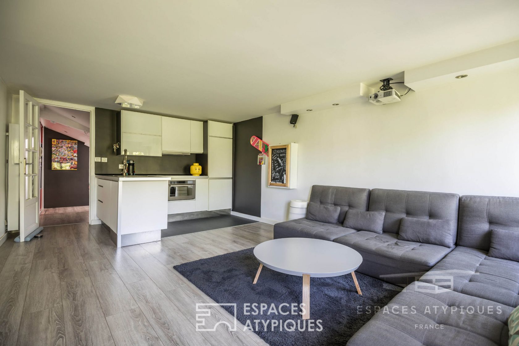 Appartement contemporain avec vue dégagée