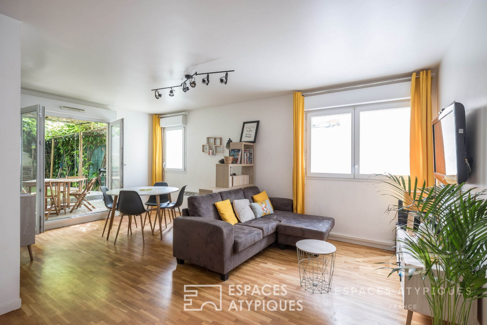 Appartement contemporain avec jardin