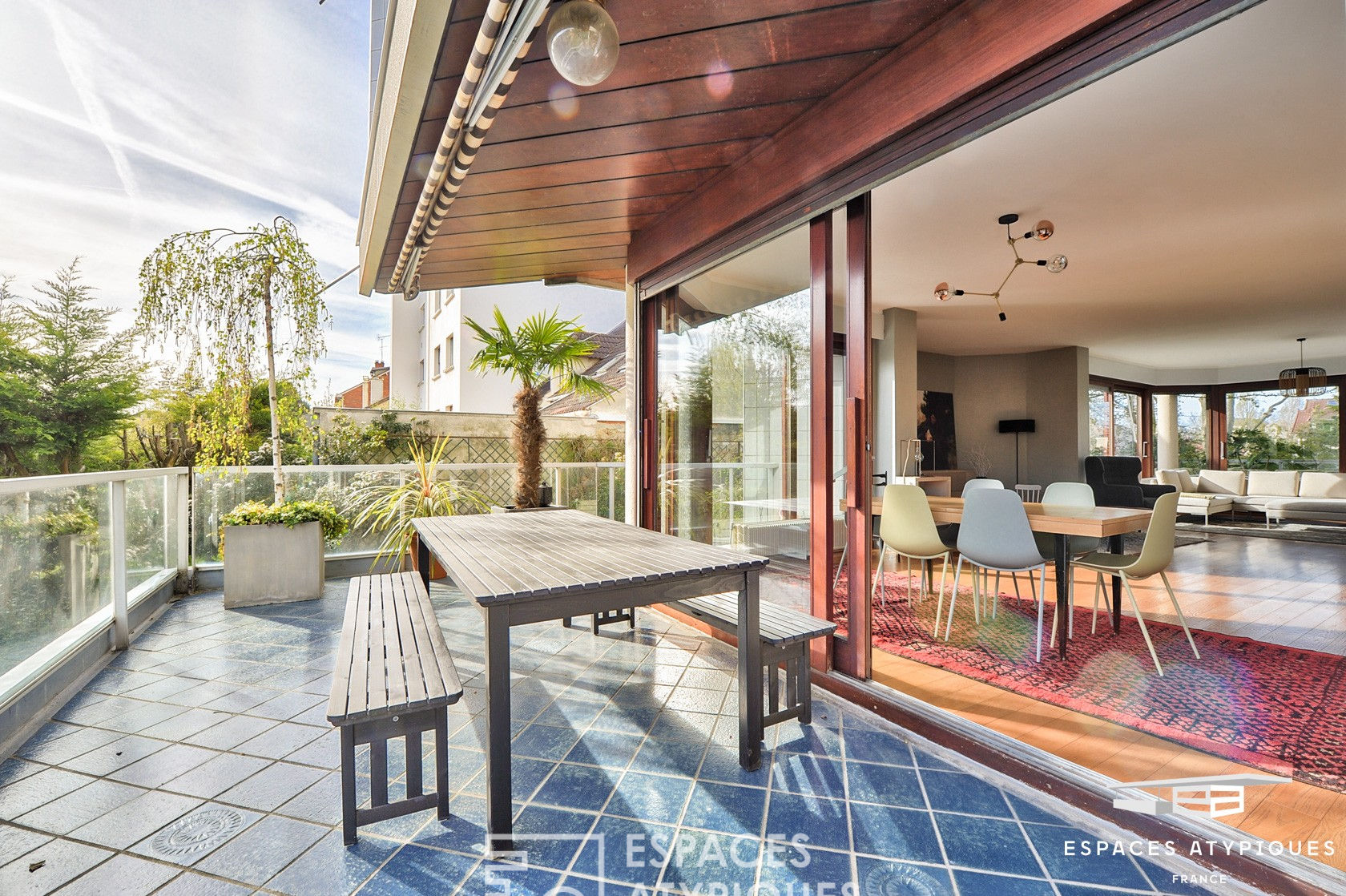 Appartement contemporain avec jardin