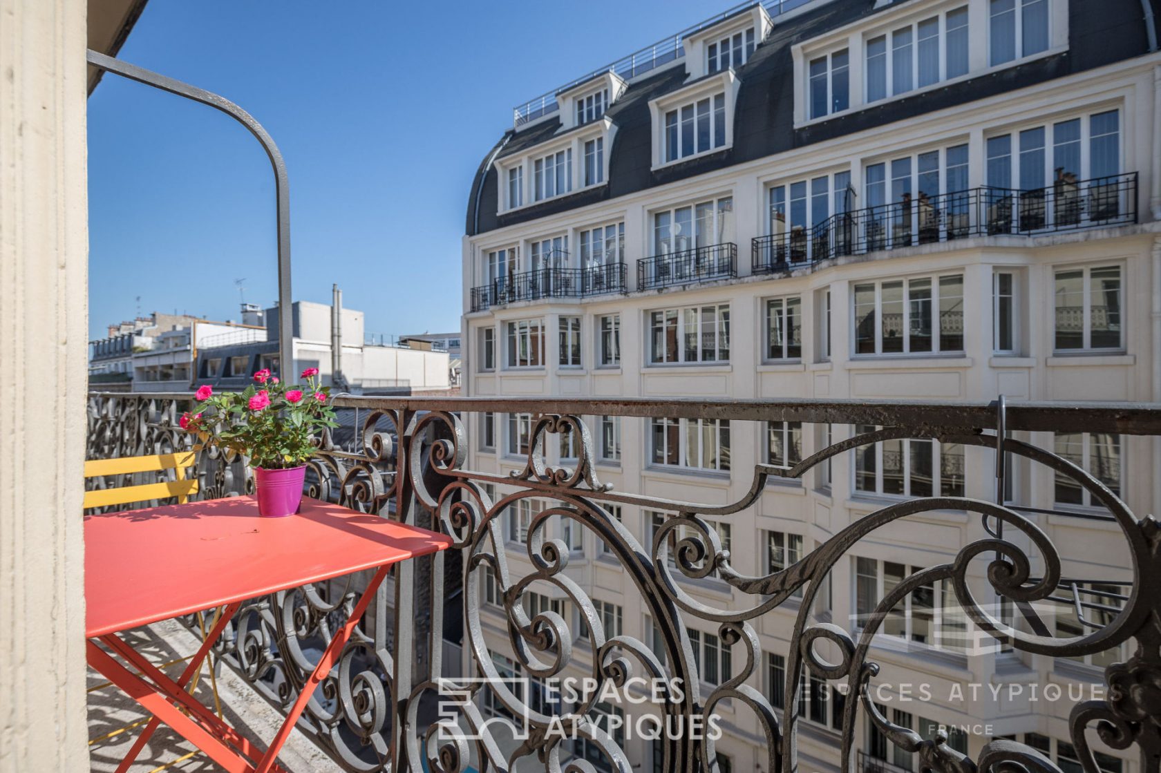 Appartement d’architecte avec balcon