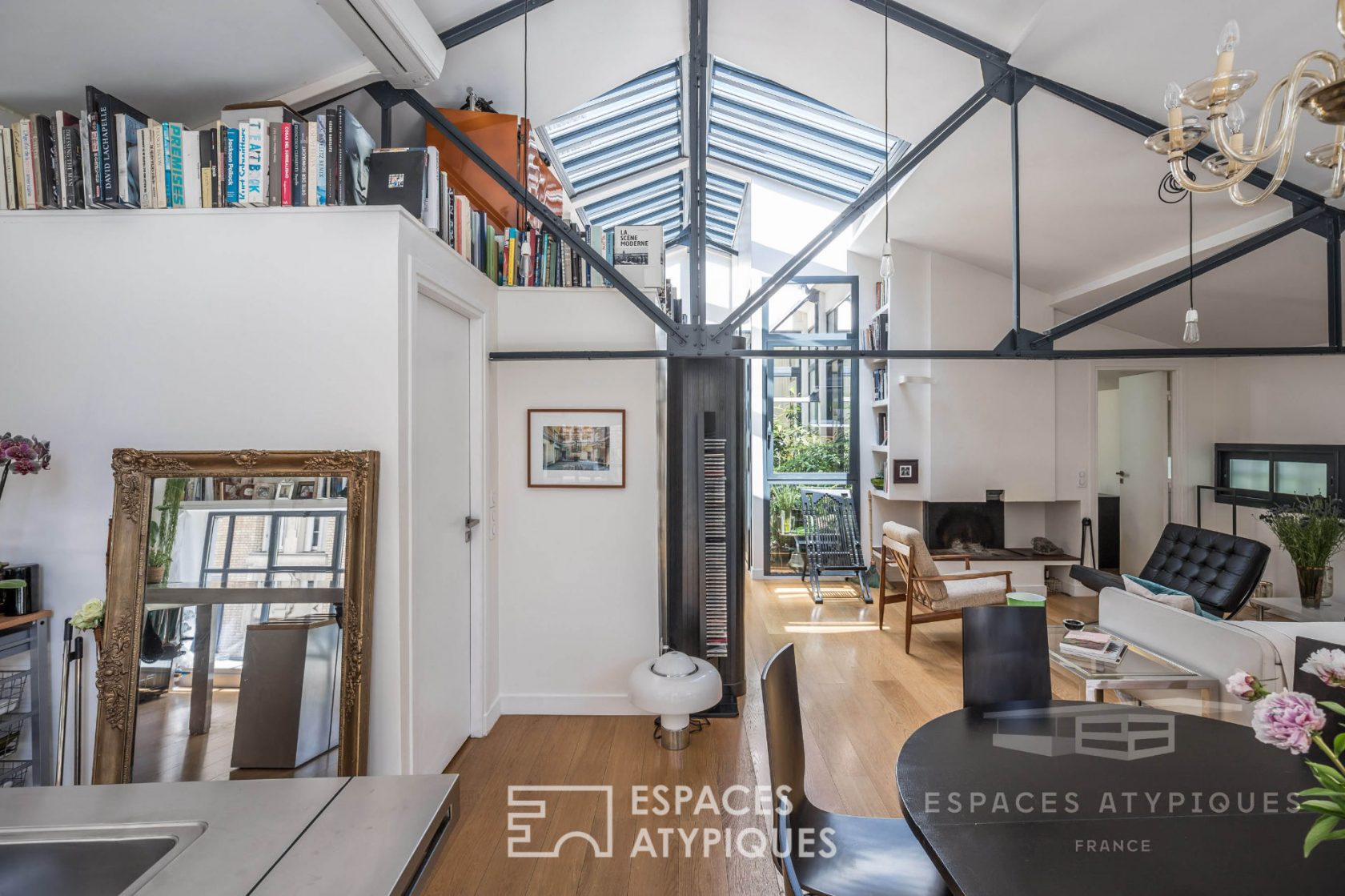 Loft with patio in an old printing house