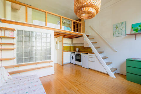 Studio avec mezzanine au coeur de Belleville