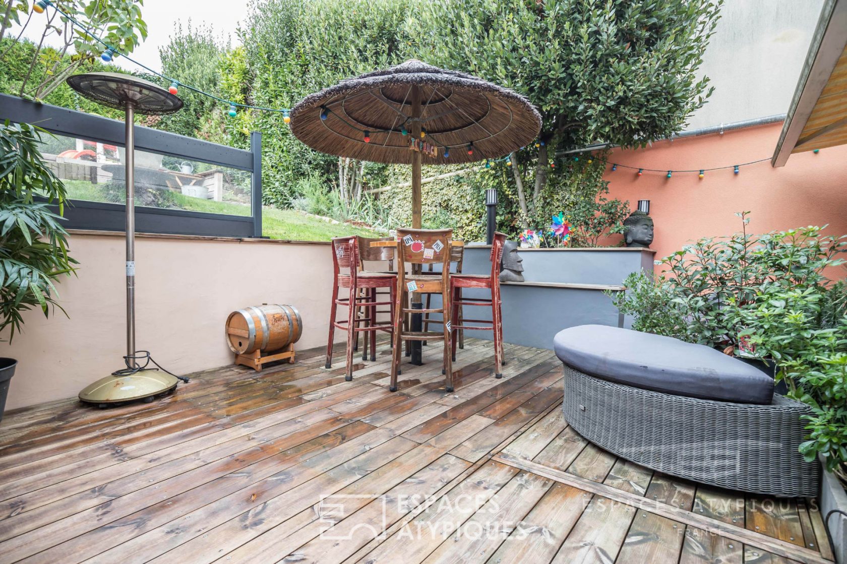 House with terrace and garden