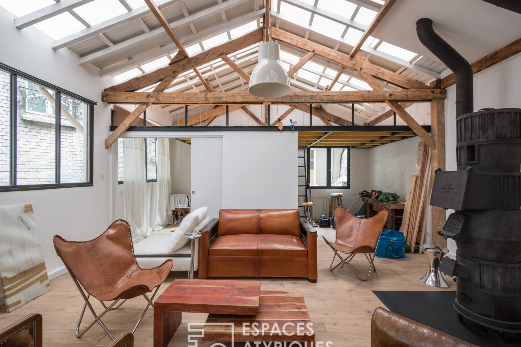 Loft with courtyard in former carpentry