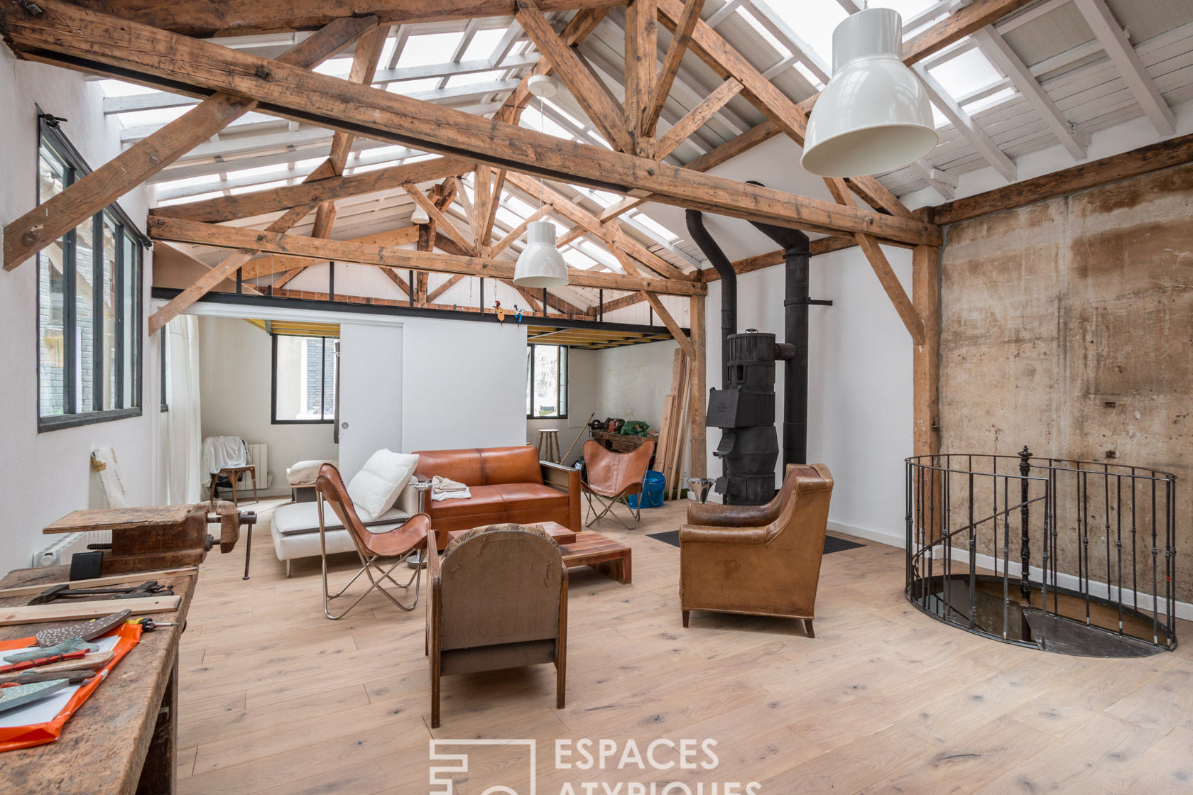 Loft with courtyard in former carpentry